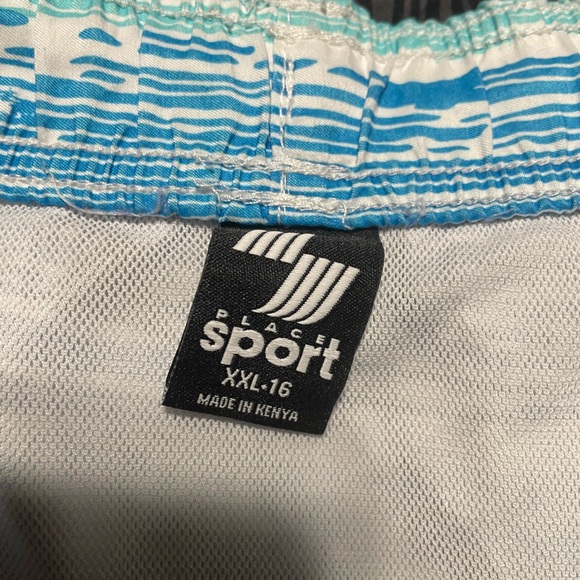 Boys XXL swim trunks - Picture 3 of 3